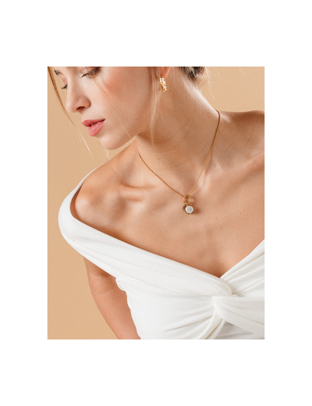 COLLIER MARIANNE